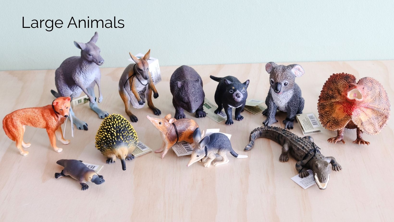 Science and Nature large australian animal figurines